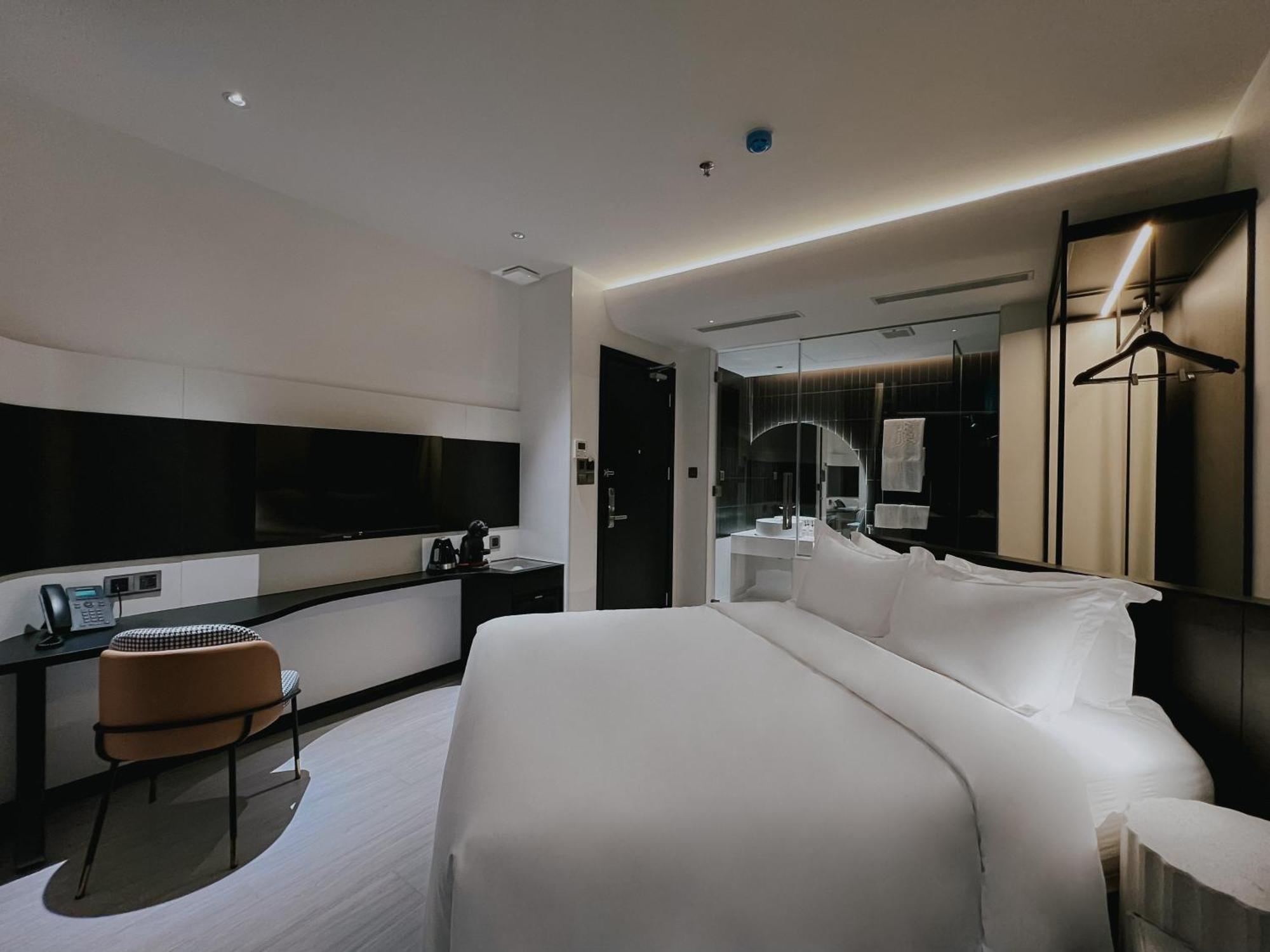 The Concept Hotel Hcmc- District 1 مدينة هوشي منه المظهر الخارجي الصورة